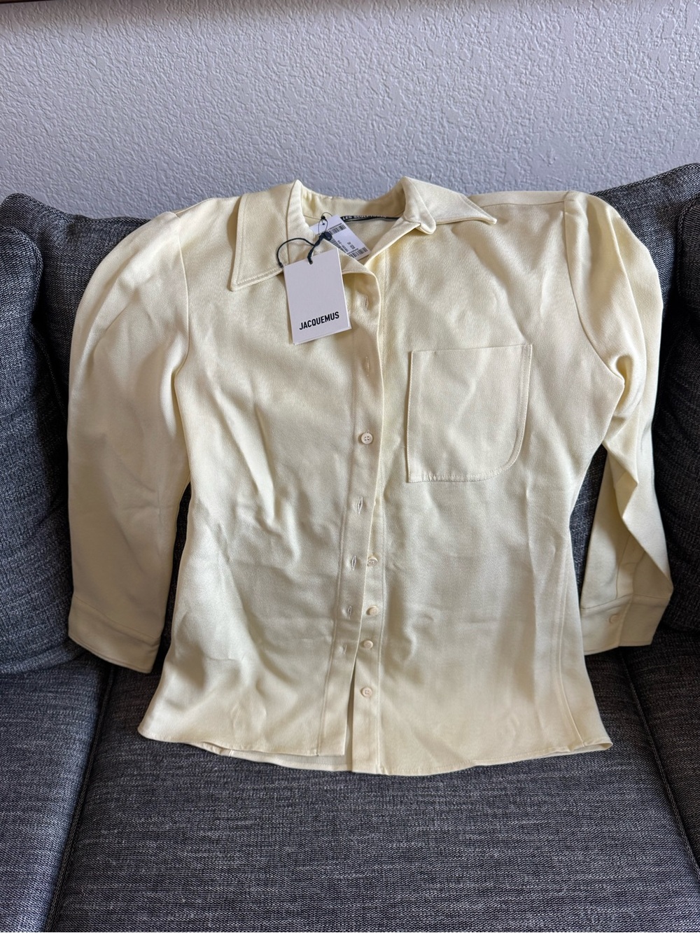Jacquemus La Chemise Pablo – Pale Yellow, Les Sculptures NWT - Picture 3 of 8